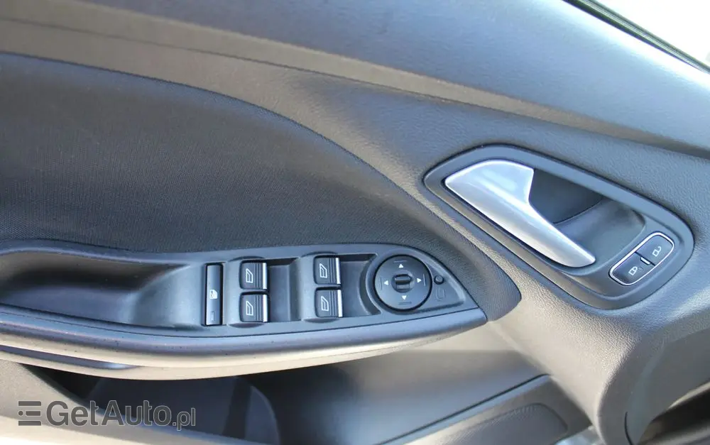 FORD Focus 1.0 EcoBoost Start-Stopp-System ST-Line