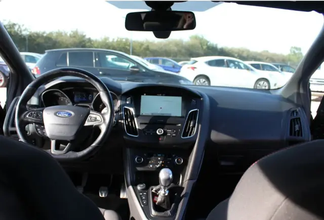 FORD Focus 1.0 EcoBoost Start-Stopp-System ST-Line