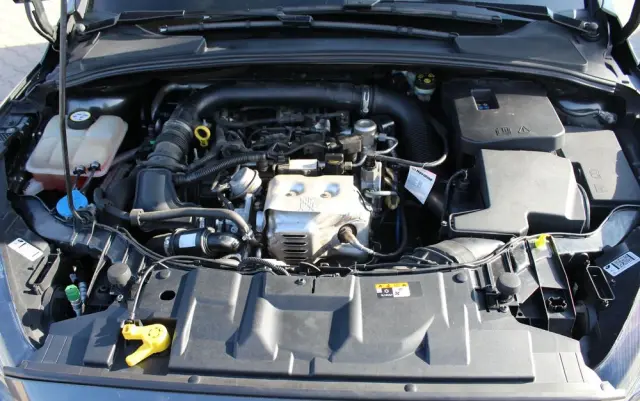 FORD Focus 1.0 EcoBoost Start-Stopp-System ST-Line