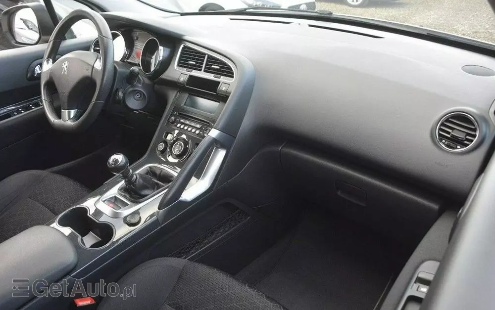 PEUGEOT 3008 1.6 HDi Style