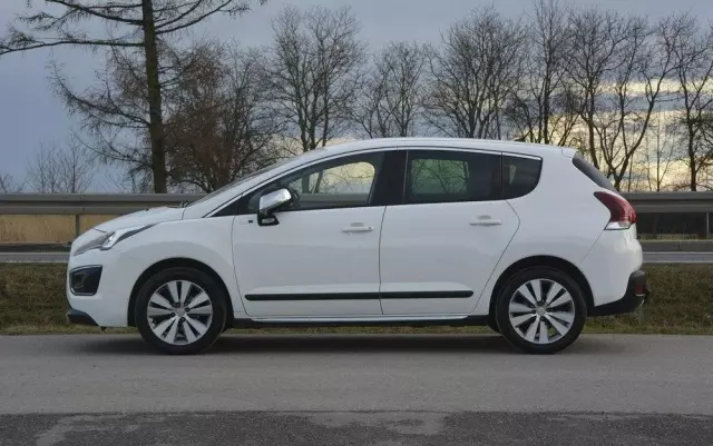 PEUGEOT 3008 1.6 HDi Style