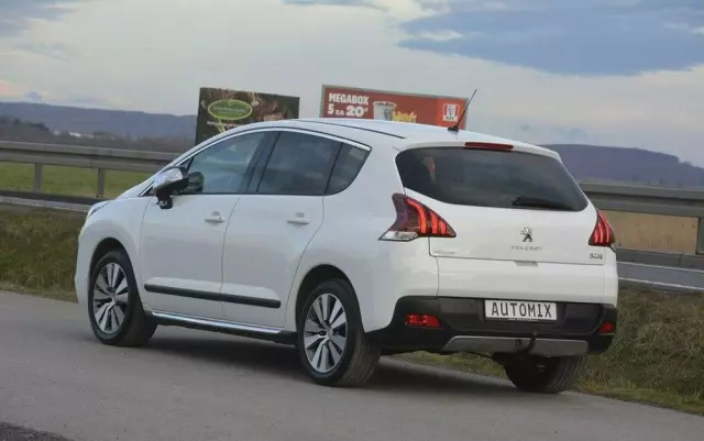 PEUGEOT 3008 1.6 HDi Style