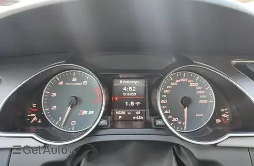 AUDI S5 