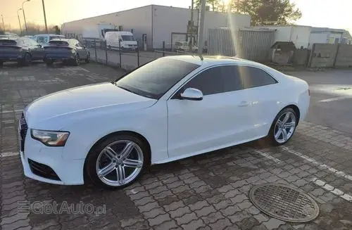 AUDI S5 