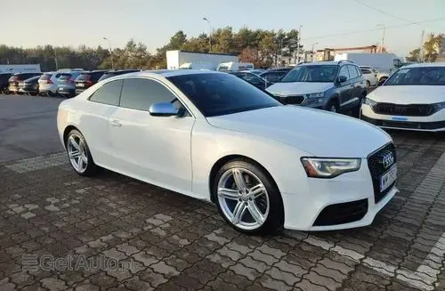 AUDI S5 