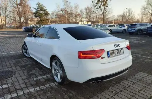 AUDI S5 