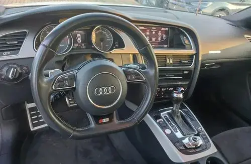 AUDI S5 