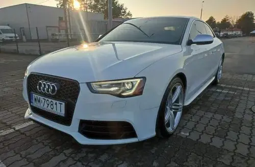 AUDI S5 