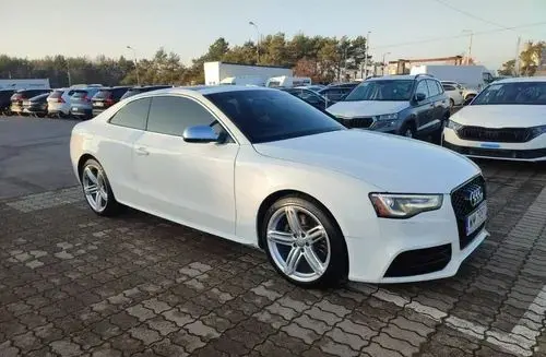 AUDI S5 