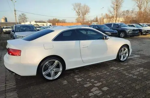 AUDI S5 