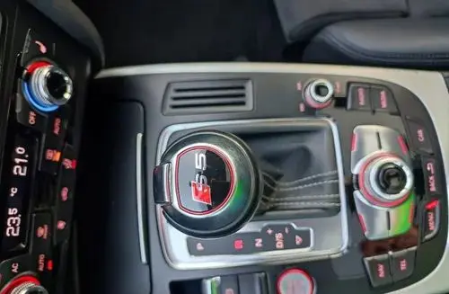 AUDI S5 