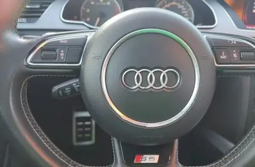 AUDI S5 