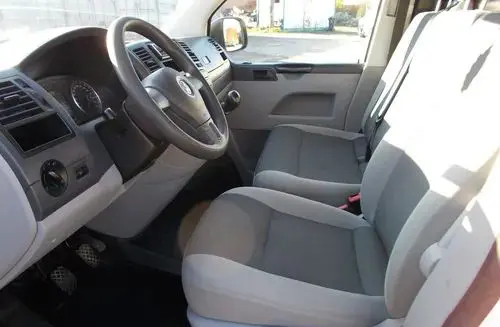 VOLKSWAGEN TRANSPORTER 