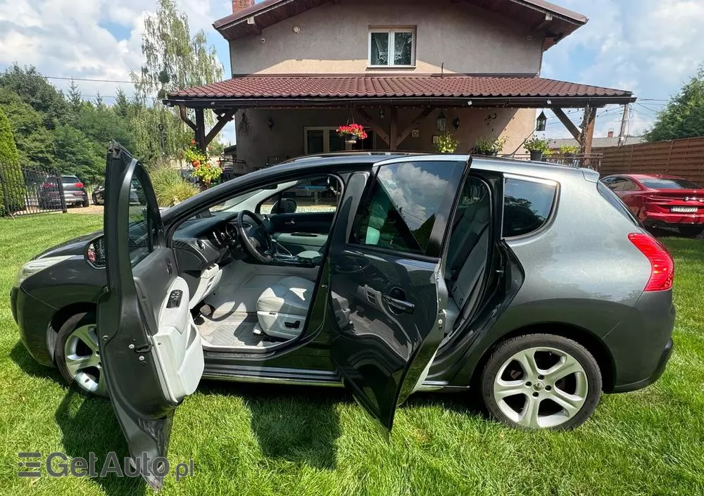 PEUGEOT 3008 2.0 HDi Allure