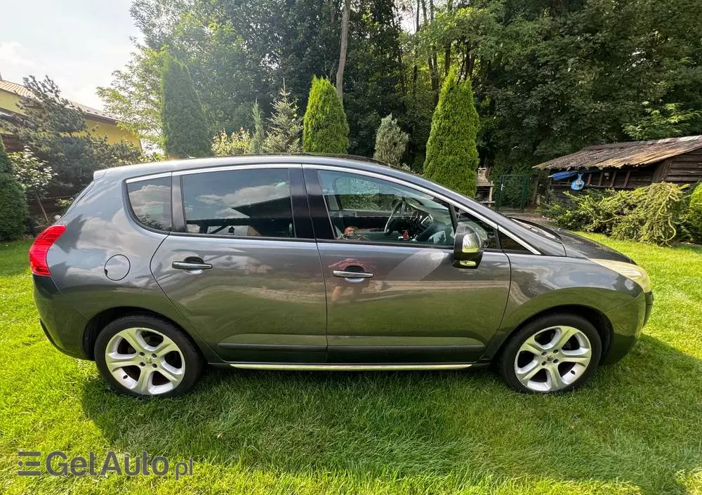 PEUGEOT 3008 2.0 HDi Allure