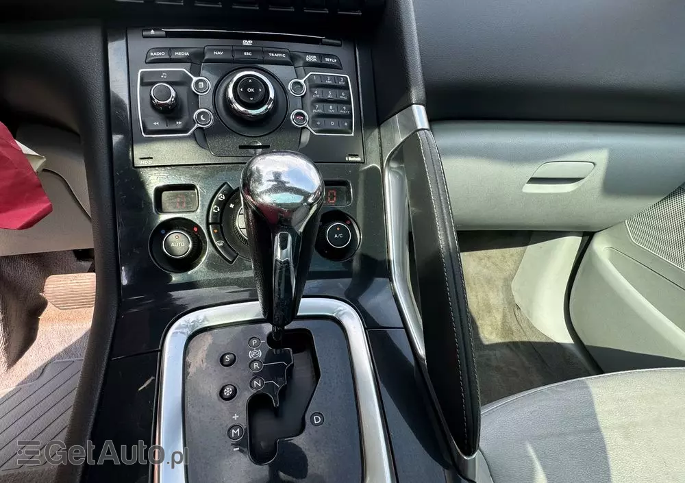 PEUGEOT 3008 2.0 HDi Allure