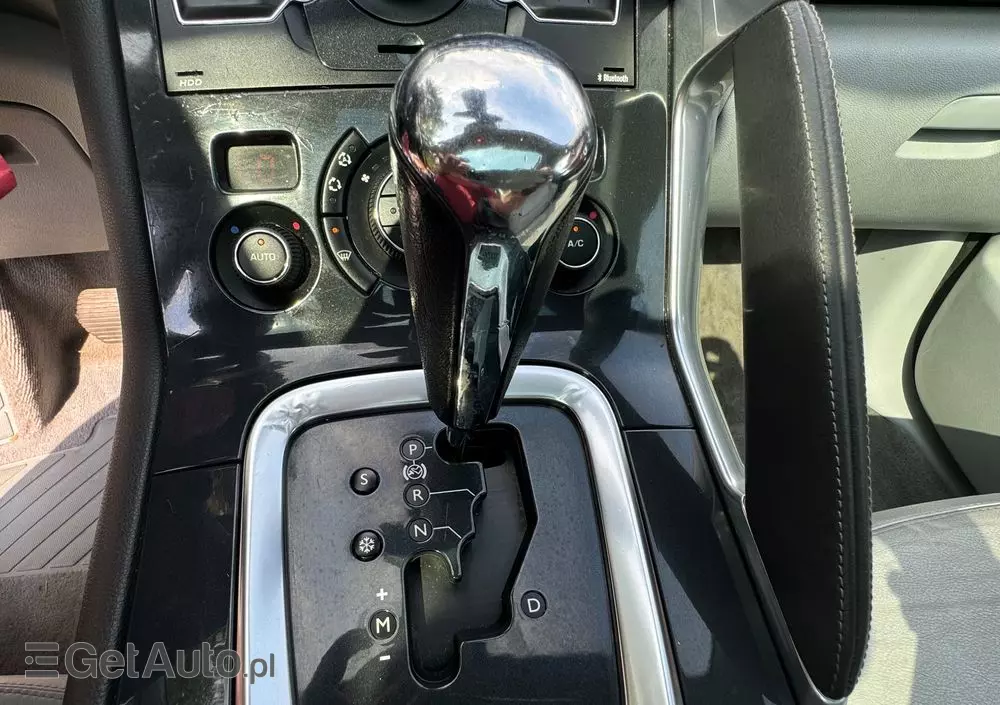 PEUGEOT 3008 2.0 HDi Allure