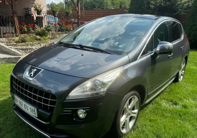 PEUGEOT 3008 2.0 HDi Allure