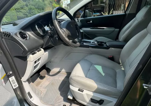 PEUGEOT 3008 2.0 HDi Allure