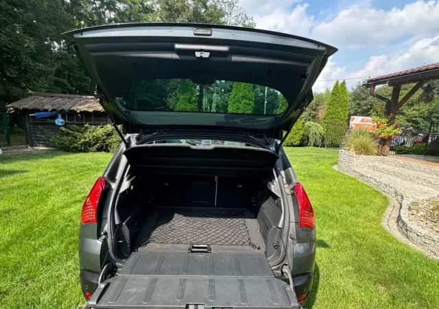 PEUGEOT 3008 2.0 HDi Allure