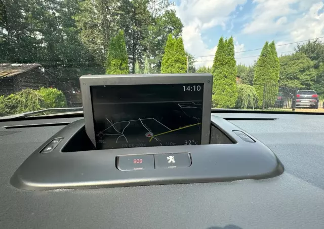 PEUGEOT 3008 2.0 HDi Allure