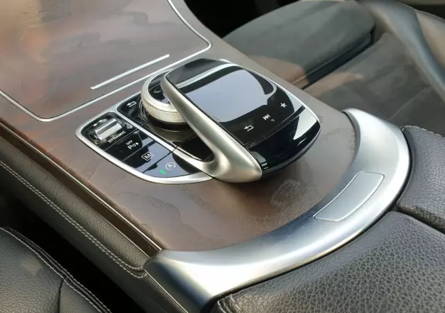 MERCEDES-BENZ GLC 220 d 4-Matic