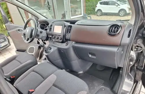 OPEL Vivaro 