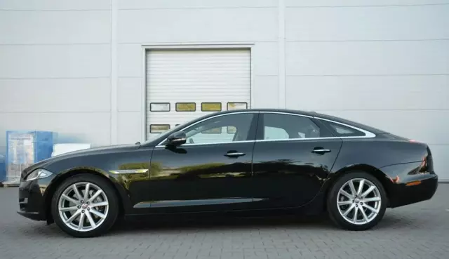 JAGUAR Xj 