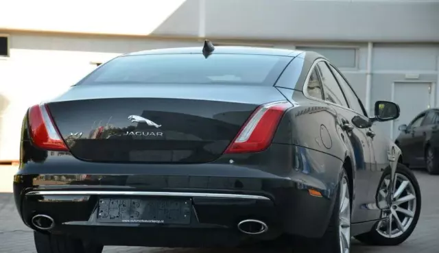 JAGUAR Xj 