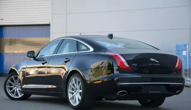 JAGUAR Xj 