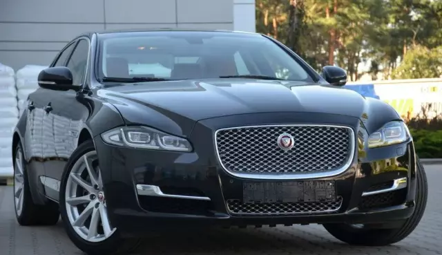 JAGUAR Xj 