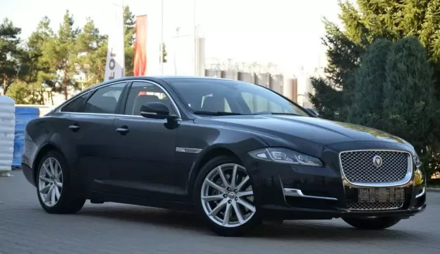 JAGUAR Xj 