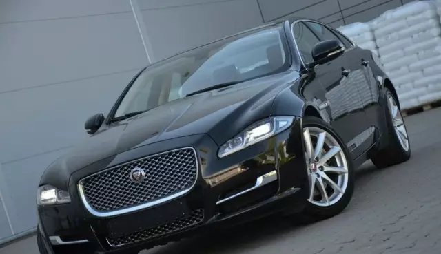 JAGUAR Xj 