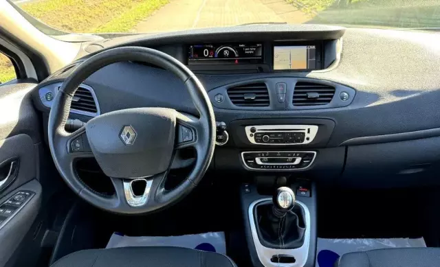RENAULT Scenic 