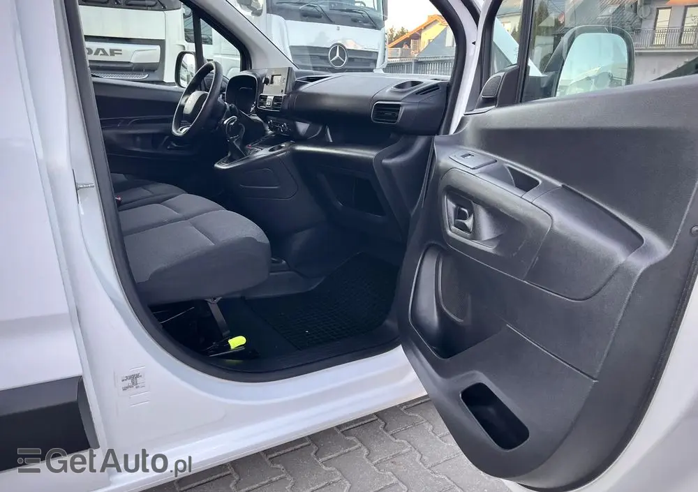 CITROËN BERLINGO LONG / 3 OSOBY / SALON POLSKA / BEZWYPADKOWY / DOSTĘPNE 15 SZTUK 