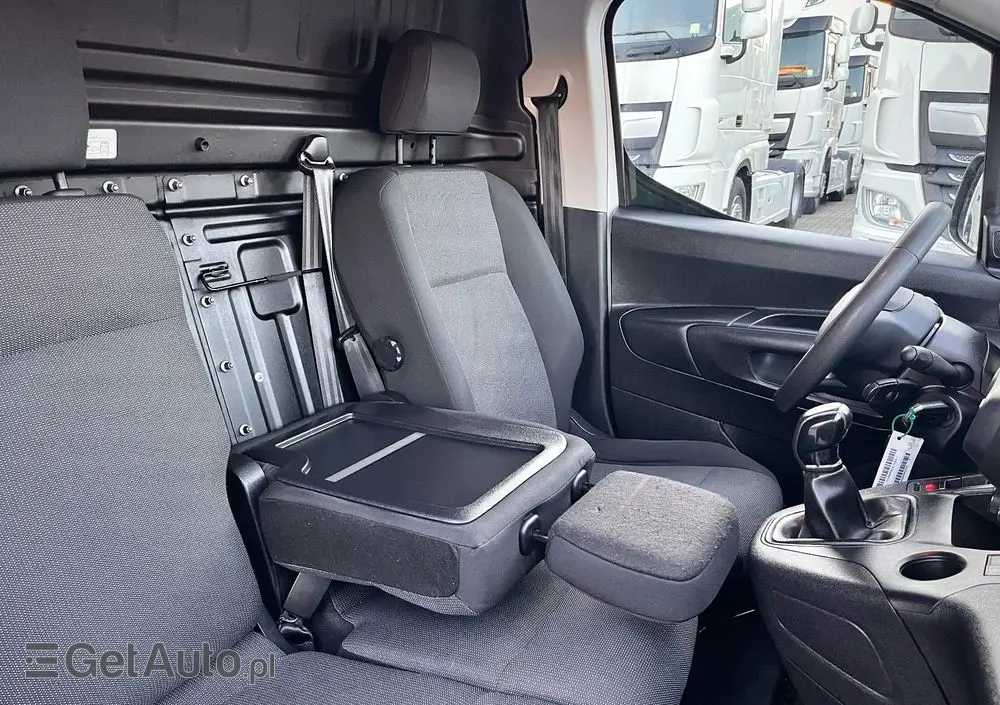 CITROËN BERLINGO LONG / 3 OSOBY / SALON POLSKA / BEZWYPADKOWY / DOSTĘPNE 15 SZTUK 