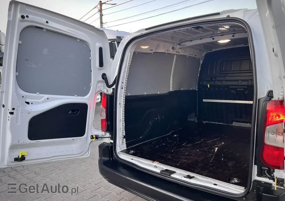 CITROËN BERLINGO LONG / 3 OSOBY / SALON POLSKA / BEZWYPADKOWY / DOSTĘPNE 15 SZTUK 