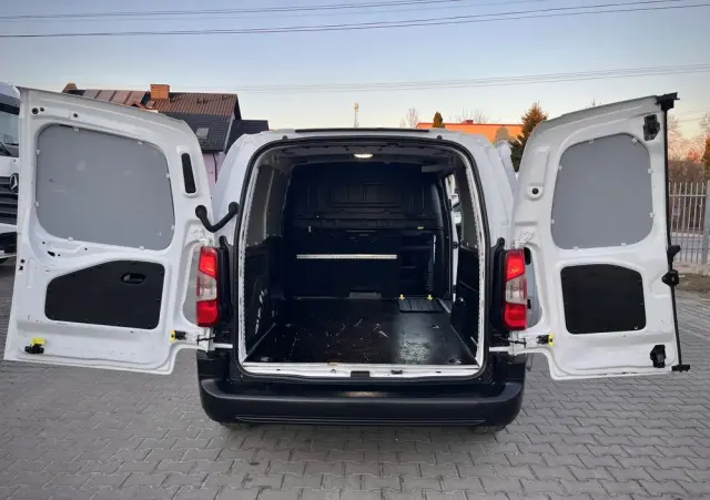 CITROËN BERLINGO LONG / 3 OSOBY / SALON POLSKA / BEZWYPADKOWY / DOSTĘPNE 15 SZTUK 