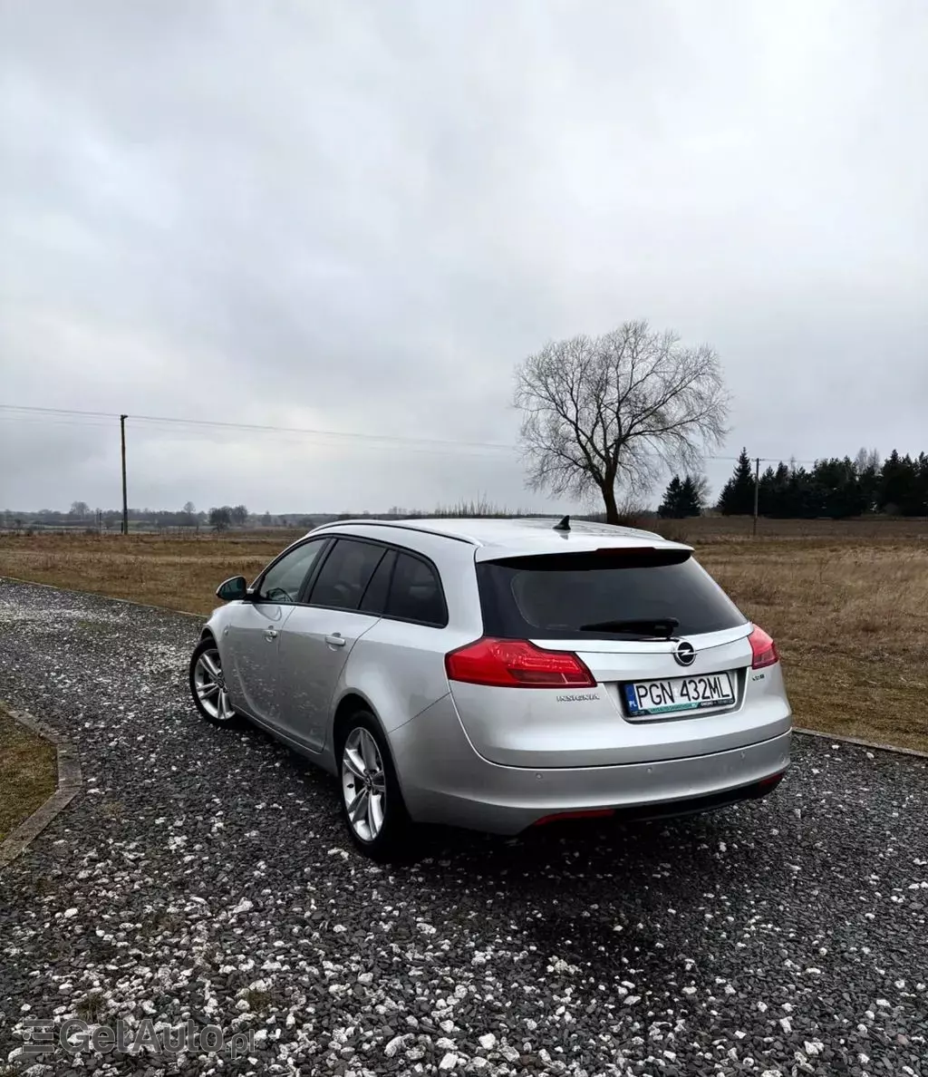 OPEL Insignia 