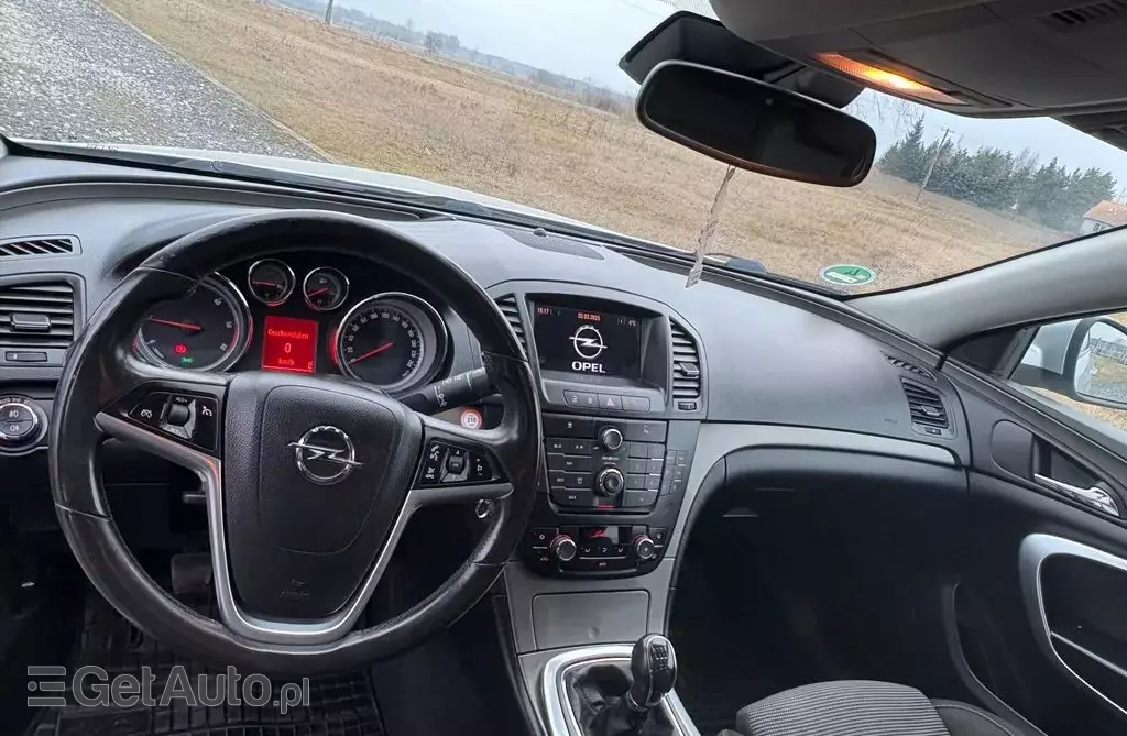 OPEL Insignia 