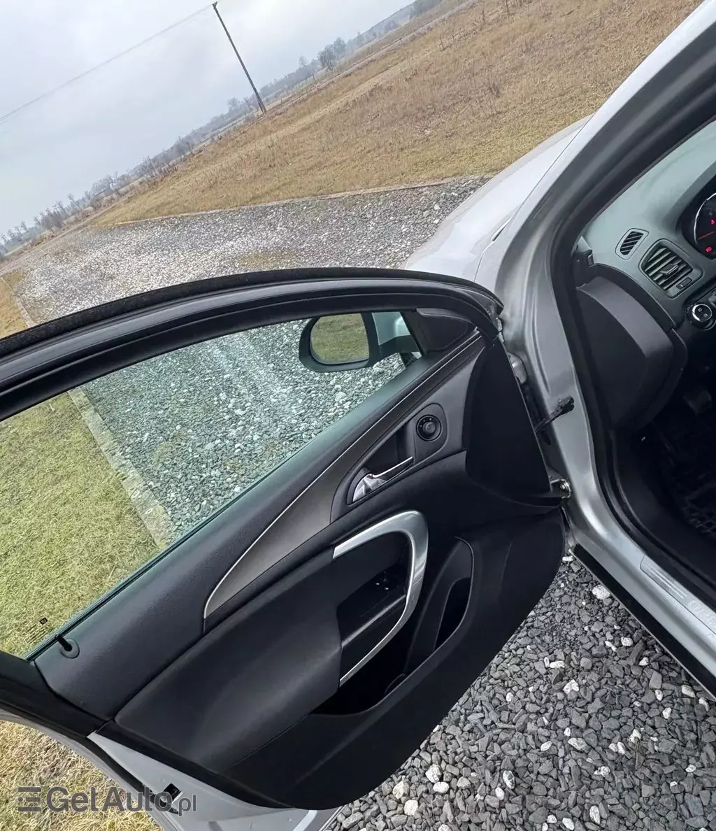 OPEL Insignia 