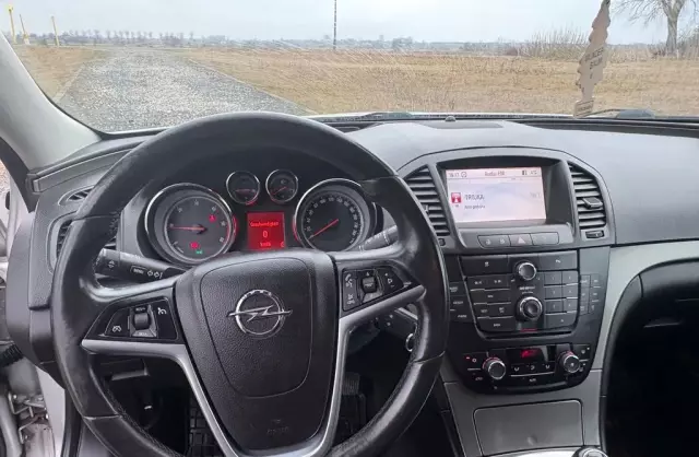 OPEL Insignia 