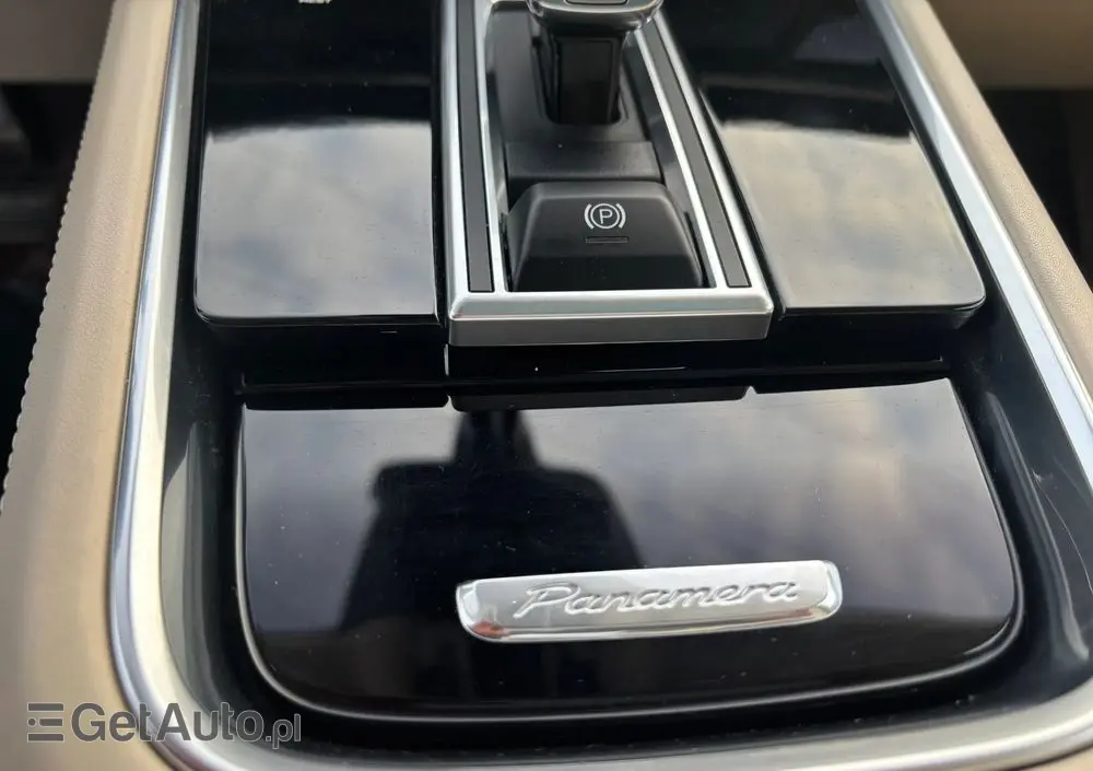 PORSCHE Panamera 4 E-Hybrid Executive