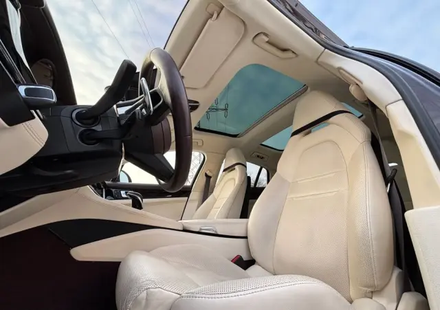 PORSCHE Panamera 4 E-Hybrid Executive