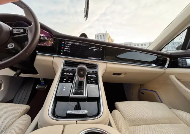 PORSCHE Panamera 4 E-Hybrid Executive