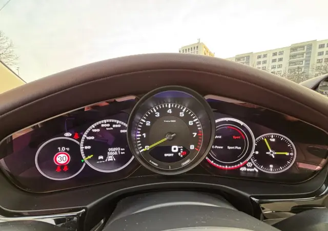 PORSCHE Panamera 4 E-Hybrid Executive