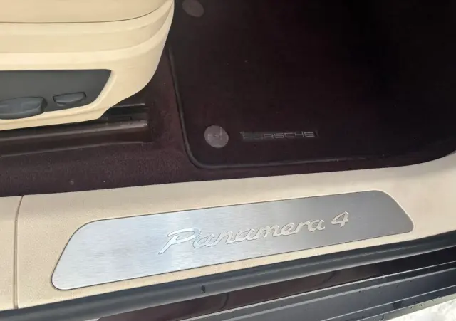 PORSCHE Panamera 4 E-Hybrid Executive