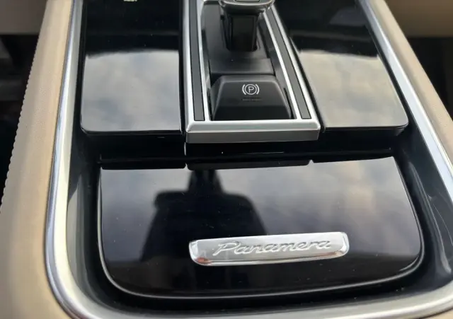 PORSCHE Panamera 4 E-Hybrid Executive