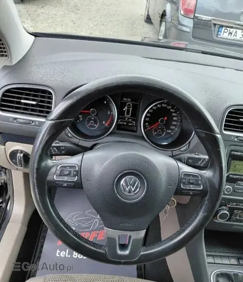 VOLKSWAGEN Golf 