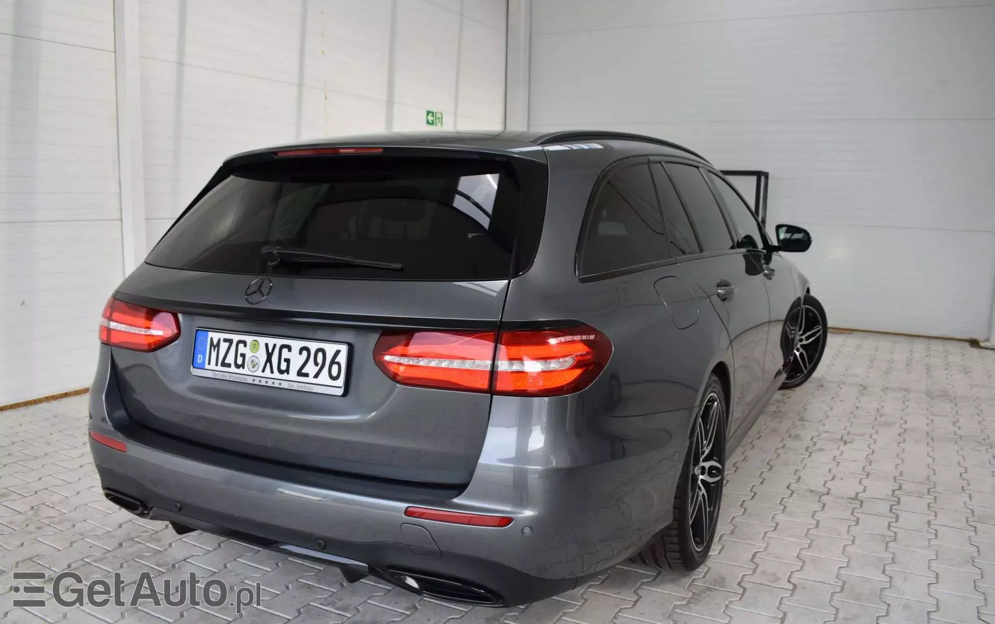 MERCEDES-BENZ Klasa E 220 d AMG